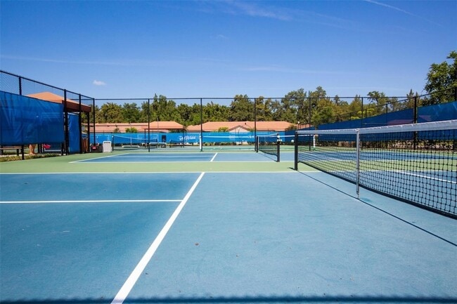 Building Photo - 313 Seneca Falls Dr