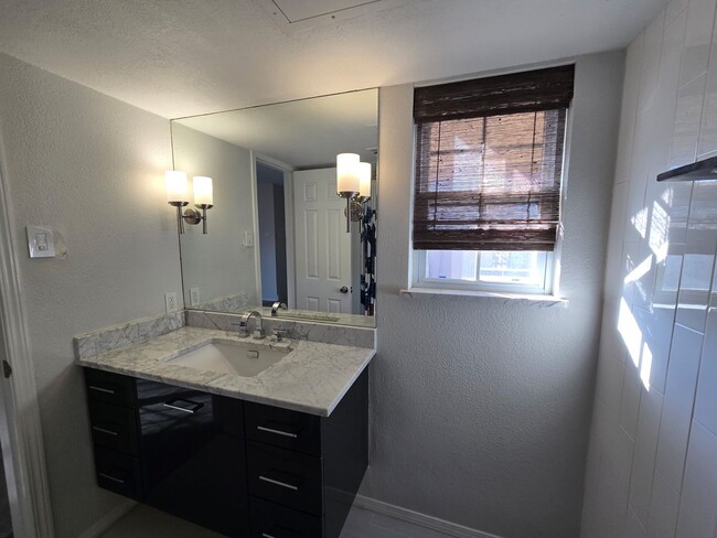 Building Photo - 5200 Martel Ave