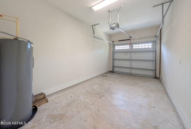 Building Photo - 629 2nd St S