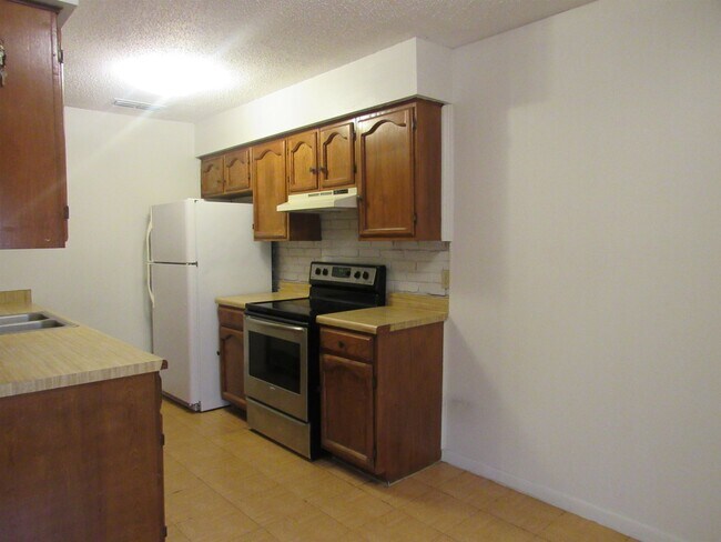 Building Photo - 5302 Springfield Ave