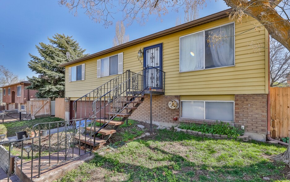 Building Photo - 3895 W Brixton Rd