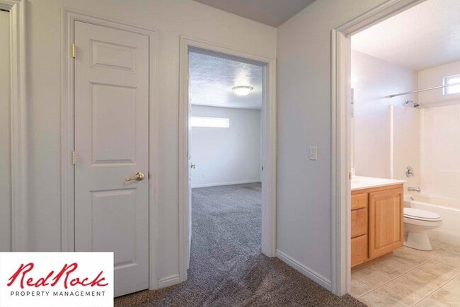 Building Photo - 3 Bed 2 Bath, 2 Car Garage with a Fully Fe...