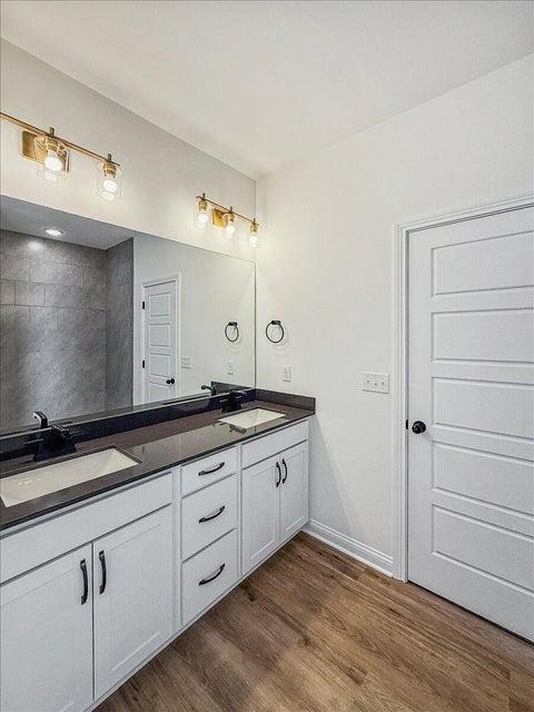 Building Photo - 105 Clearwater Dr