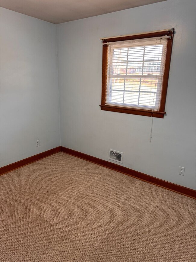 Building Photo - 4 Bedroom || 2.5 Bathroom Home in Boonsboro