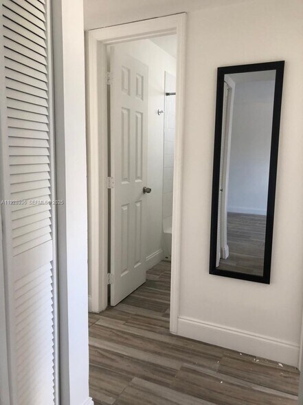 Building Photo - 665 NE 83rd Ter