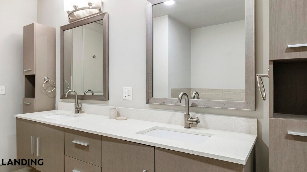 Building Photo - 1414 Wood Hollow Dr