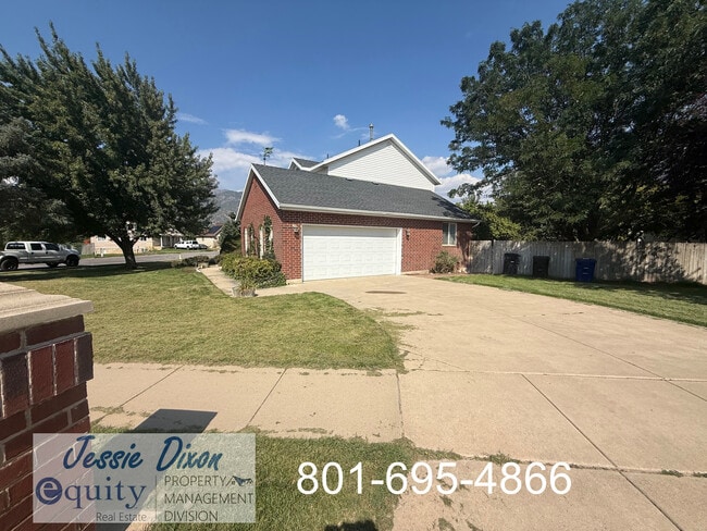 Building Photo - 1948 E Cedar Loop Dr