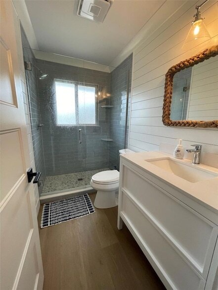 Building Photo - 1833 Pandora Dr