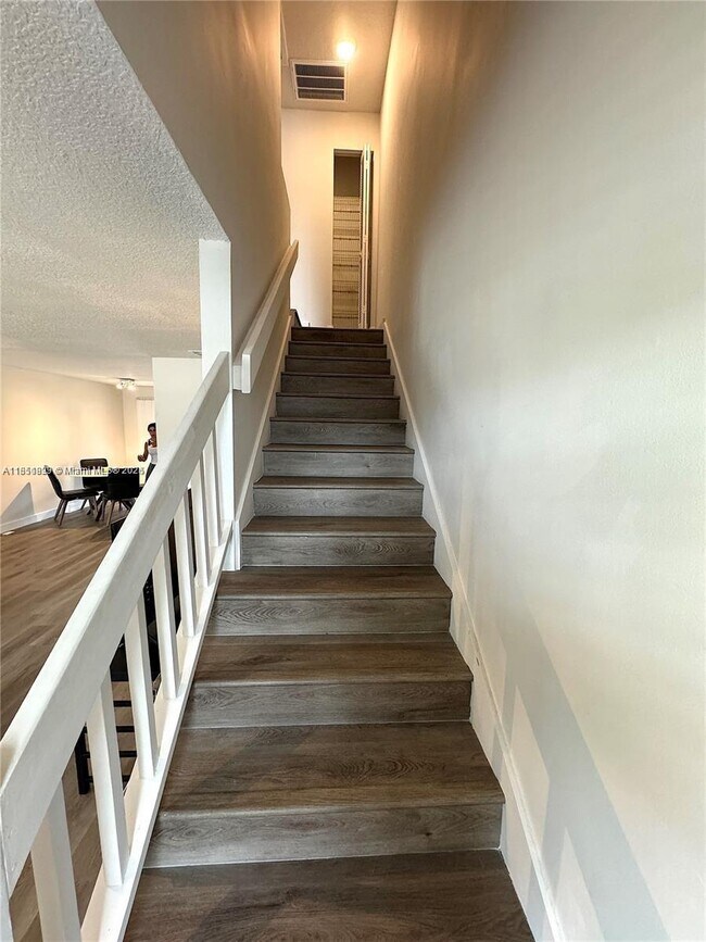 Building Photo - 4303 Inlet Cir