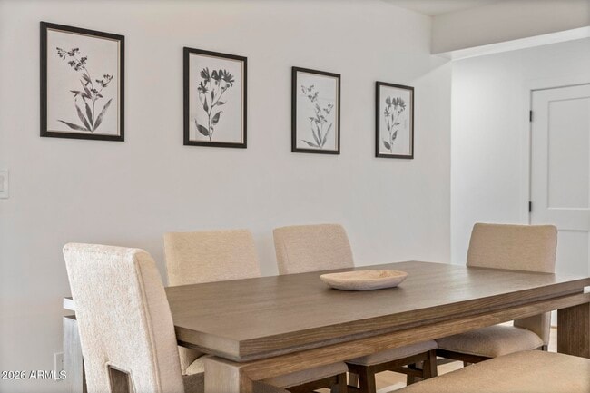 Building Photo - 8513 E Indianola Ave