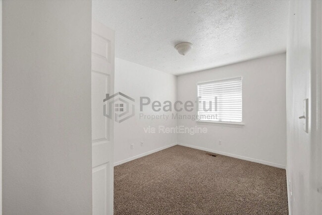 Building Photo - 988 S 810 E