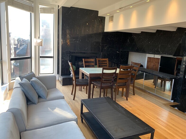 Building Photo - 117 Beacon St