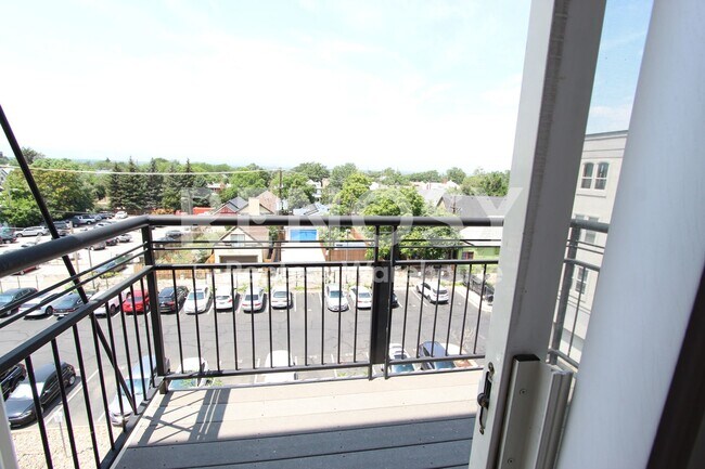 Building Photo - Spacious Penthouse Loft Garage Parking Included in Price!  - 3rd and Broadway in the Heart of Den...