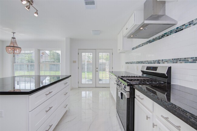 Building Photo - 4427 Waterfall Way