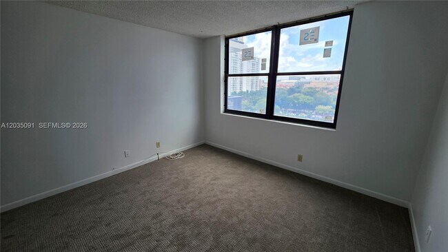 Building Photo - 18151 NE 31st Ct