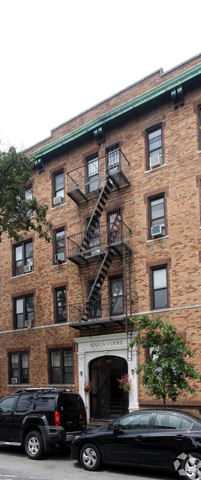 Building Photo - Seneca Court