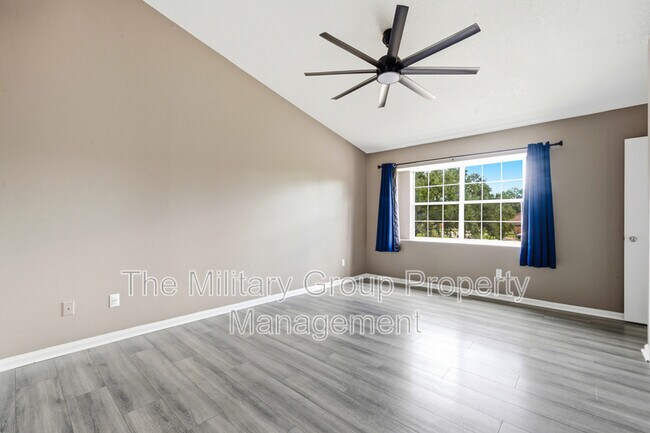 Building Photo - 3075 Falconer Dr