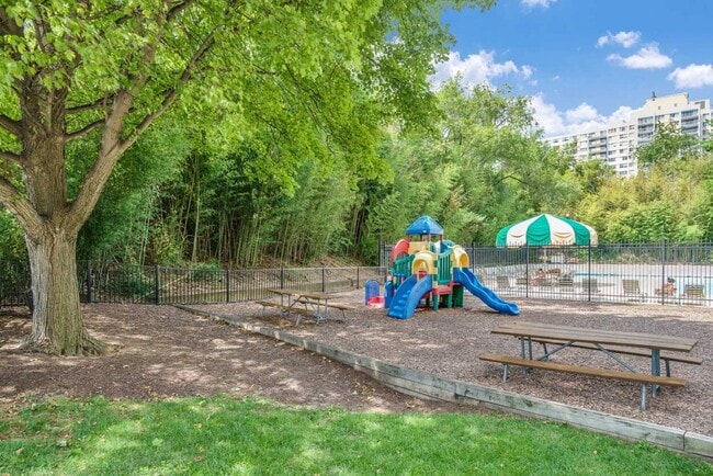 Building Photo - Excelsior Tower