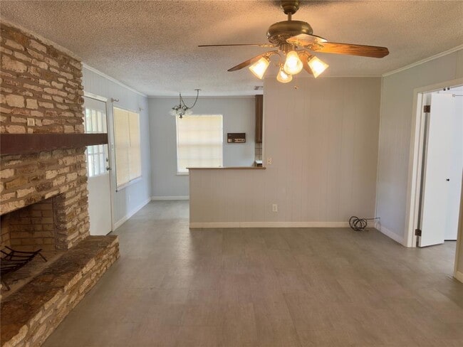 Building Photo - 821 Guadalupe St