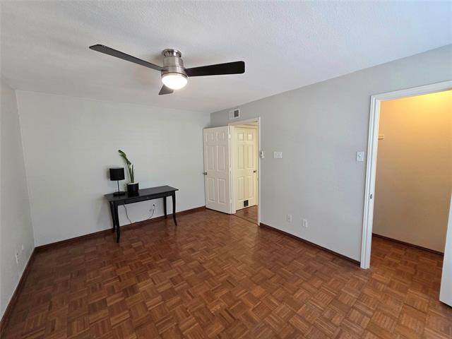 Building Photo - 7525 Holly Hill Dr