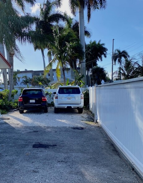 Backyard Parking Easily Fits 2 SUVs - 1529 Arthur St