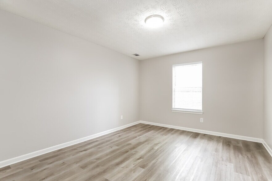 Building Photo - 3208 Bradford Pear Dr