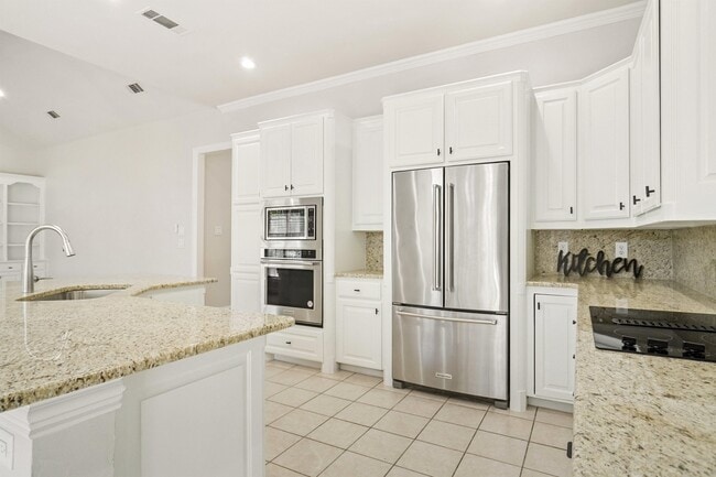 Building Photo - 1917 Cresson Dr