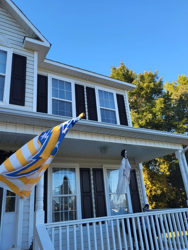 Building Photo - 220 Newport Drive