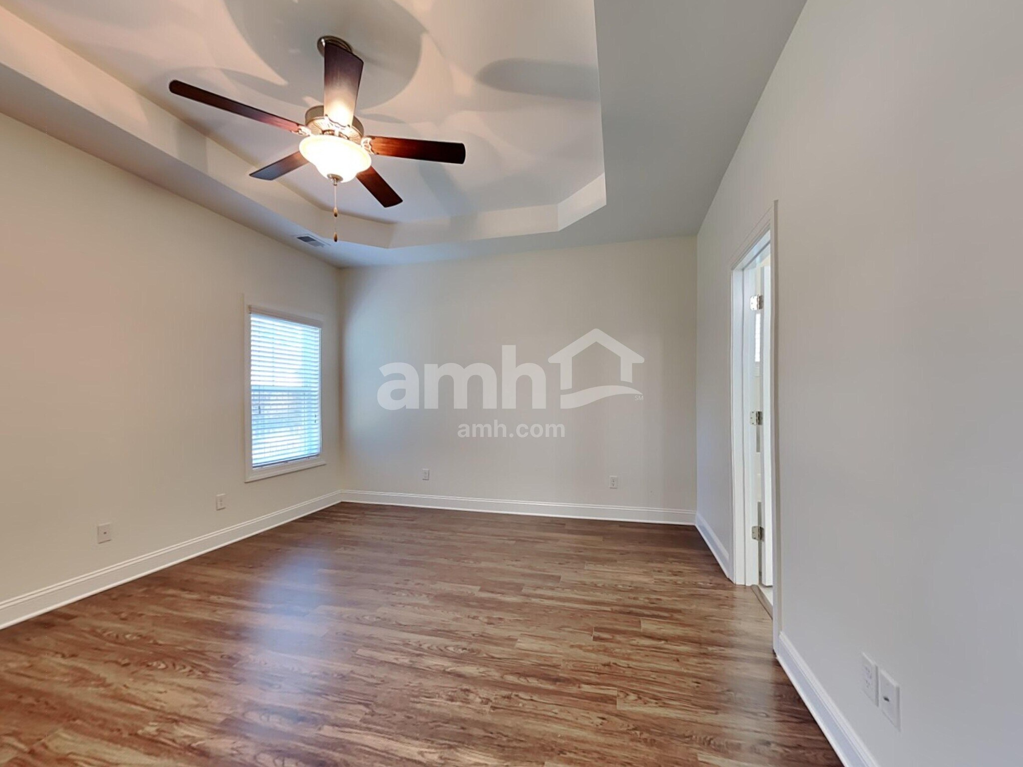 Building Photo - 110 Doral Blue Dr