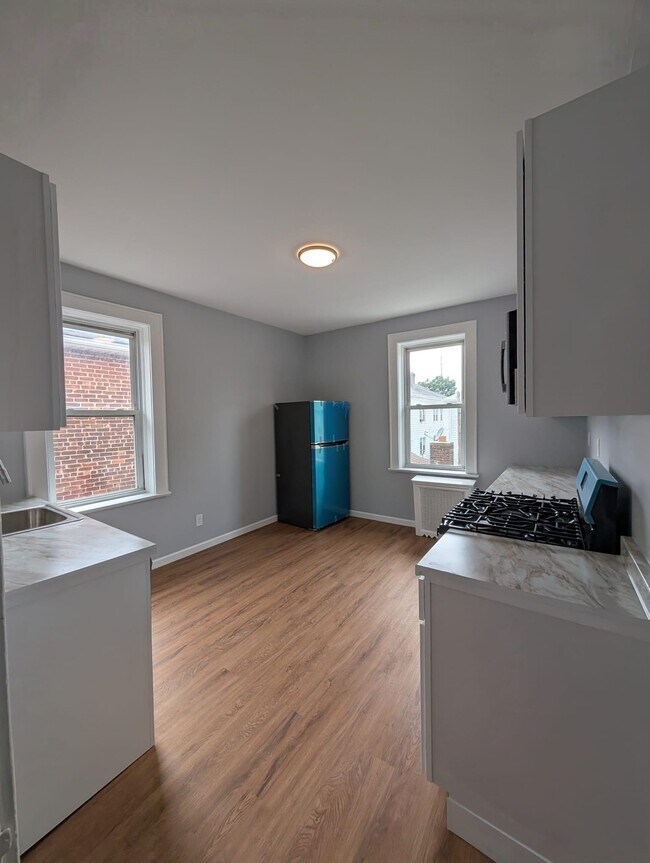 Building Photo - 506 N 13th St