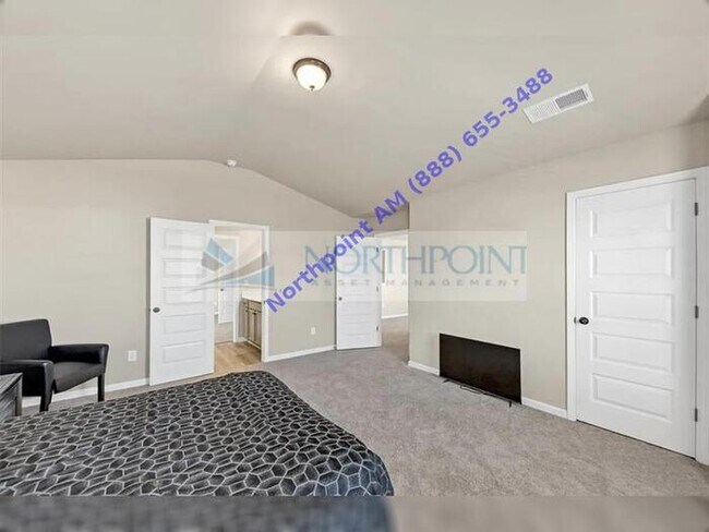 Building Photo - Beautiful Home for Lease in Locust Grove