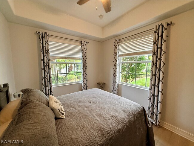 Building Photo - 10160 Bellavista Cir