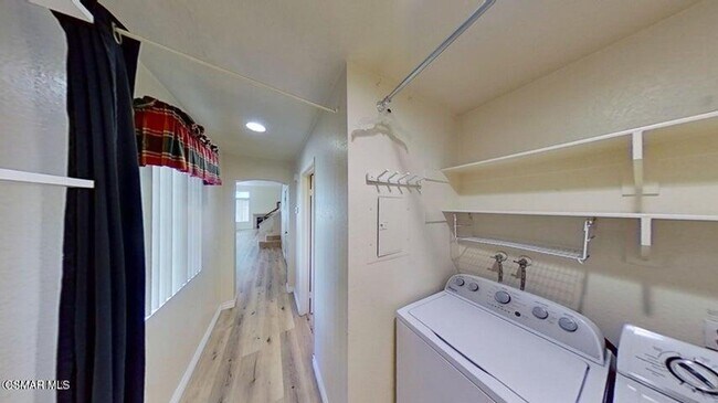 Building Photo - Located in beautiful Wood Ranch, this home...