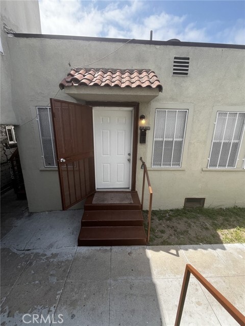 Building Photo - 4520 Normandie Ave