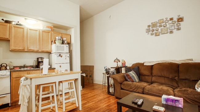 Building Photo - 1818 Pine St