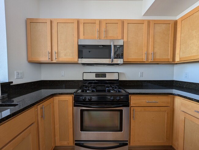 View of the kitchen - 2121 S Kinnickinnic Ave