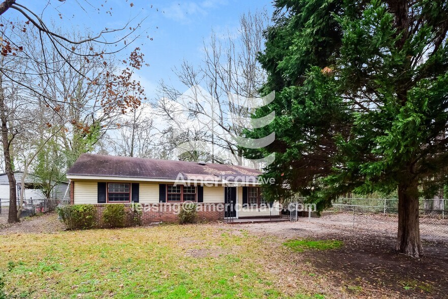 Building Photo - 5614 Grove Ave