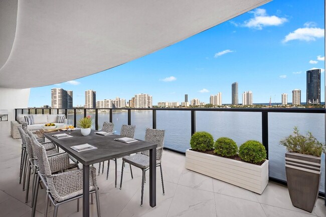 Building Photo - 5500 Island Estates Dr