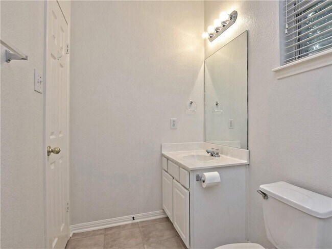 Building Photo - 1817 Chasewood Dr