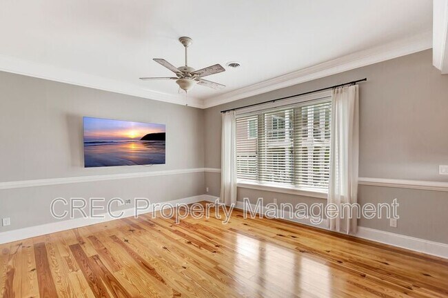 Building Photo - 1392 Eden Rd