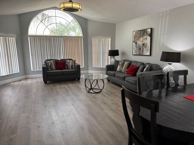 Building Photo - FURNISHED 3 bedroom 2 bath for rent lease 2444 Sweetwater Club Circle Unit #34 Kissimmee, FL 34747