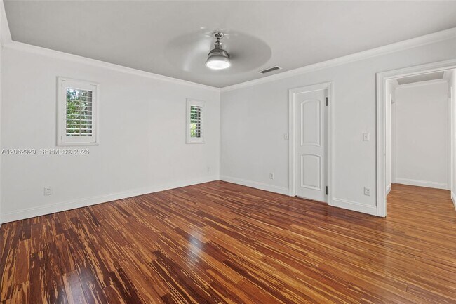 Building Photo - 15221 SW 82nd Ave