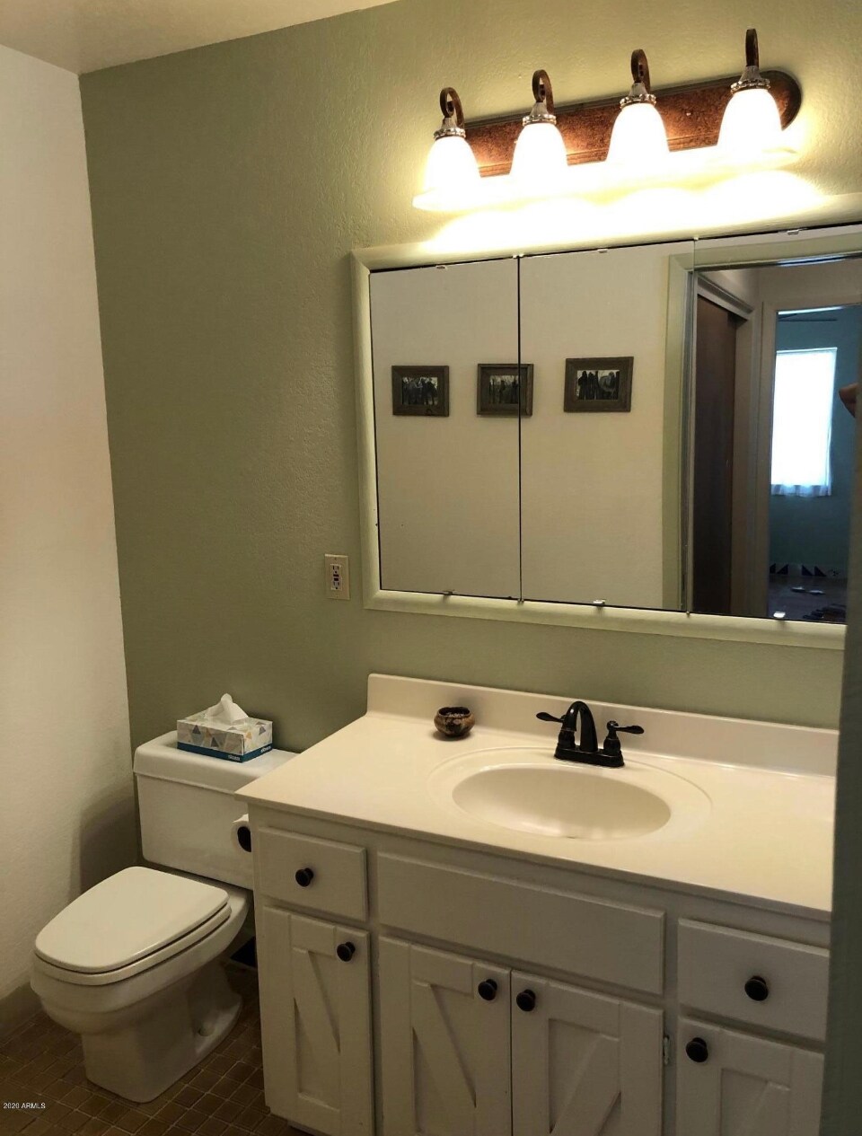 BATHROOM IN MASTER BEDROOM - 32731 W Jones Rd