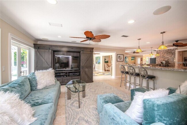 Building Photo - 5645 America Dr