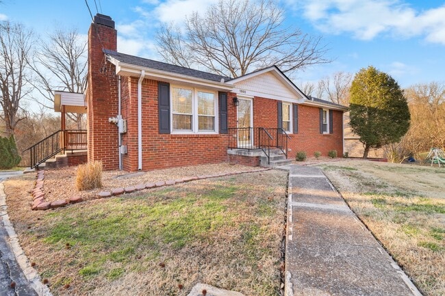 Building Photo - 1802 Warren Dr