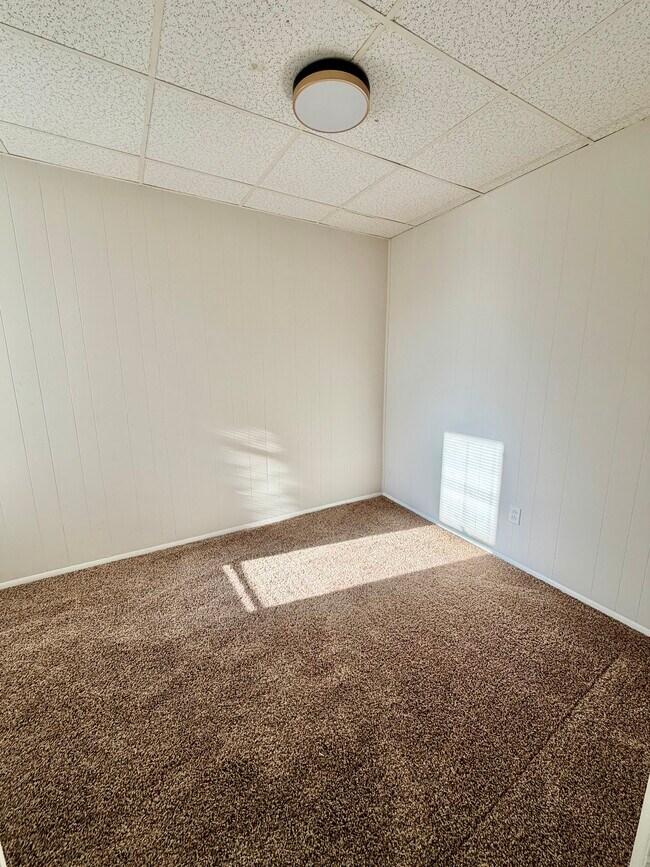 Building Photo - 2084 E Pacific St