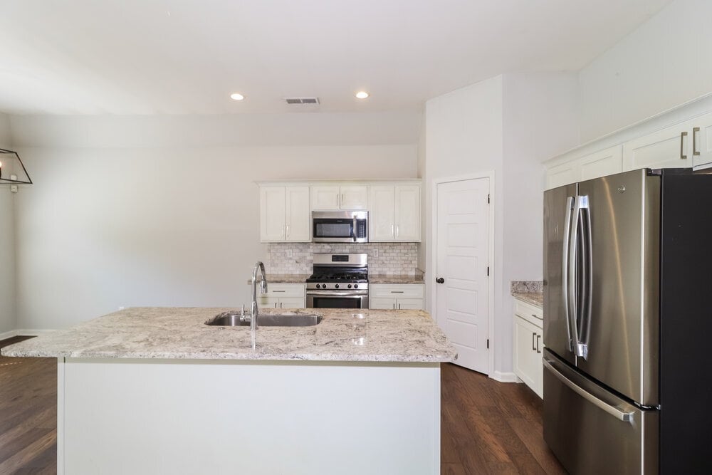 Building Photo - 3811 Dawnwood Cir W