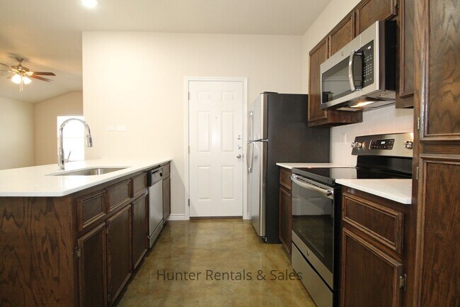 Building Photo - Truly Exceptional!