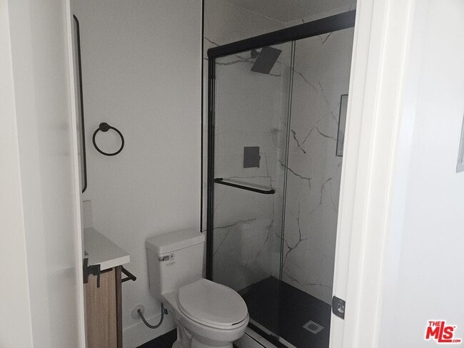 Building Photo - 3209 W 18th St