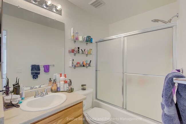 Building Photo - Evolve Real Estate: Beautiful Corner Townhome Available for Move-in on July 21st!